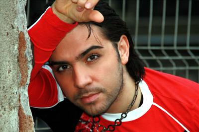 İsmail Yk Mi Tarkan Mi ???