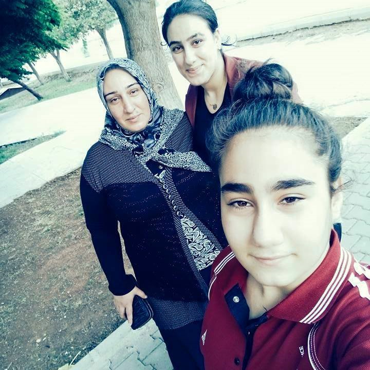 Akyıldırım Ailesi