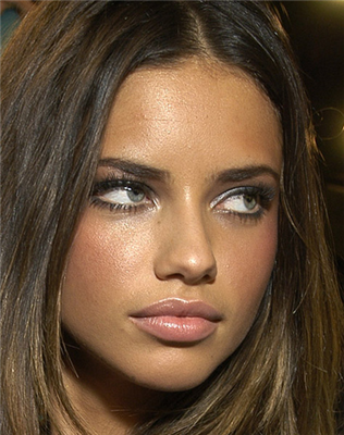 Adriana Lima 