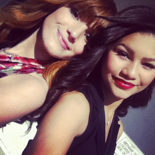 Zendaya Mısın Bella Mı