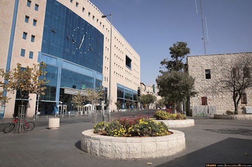 לתחנה המרכזית