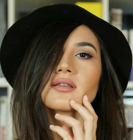 Hangi Ünlüsün Senn