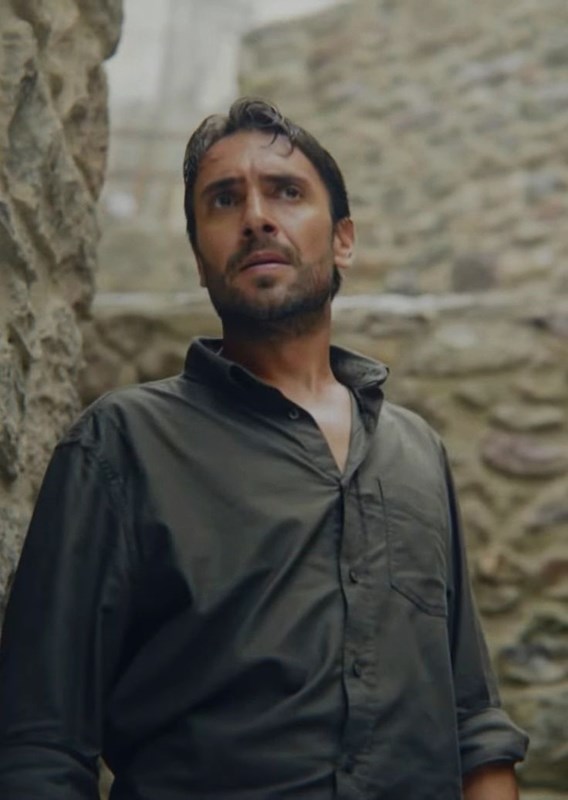 Adil