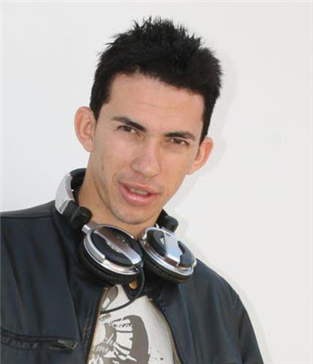 DJ ROMULO