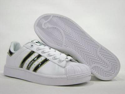 Adidas Mı Nike Mi