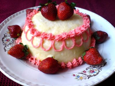 Plain Eggless Cake