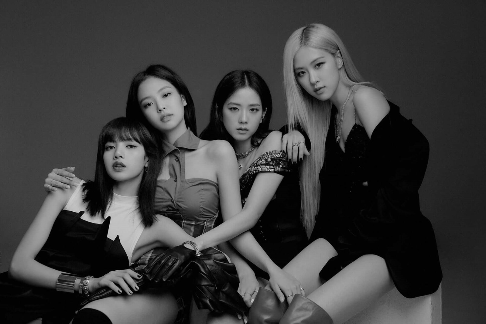 Hangi Black Pink Idolüsün 