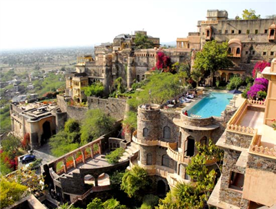Neemrana Fort palace