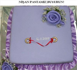 Nişan Pastasından İkram
