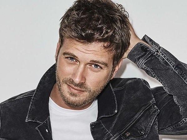 Kıvanç Tatlıtuğ