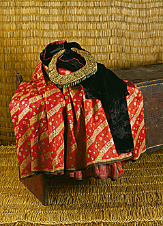गुन्यु चोली