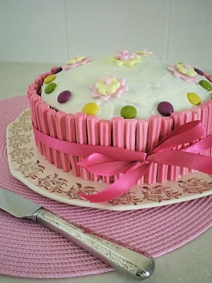 Very exclusive Happy Birthday Cake