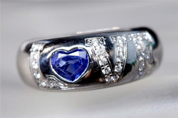 Love ring
