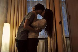 kiss