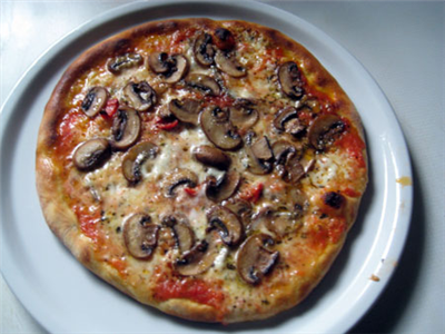 mushroom pizza